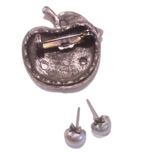 Vintage Pewter Apple Brooch and Earring Set Demi Parure - Picture 4 of 5